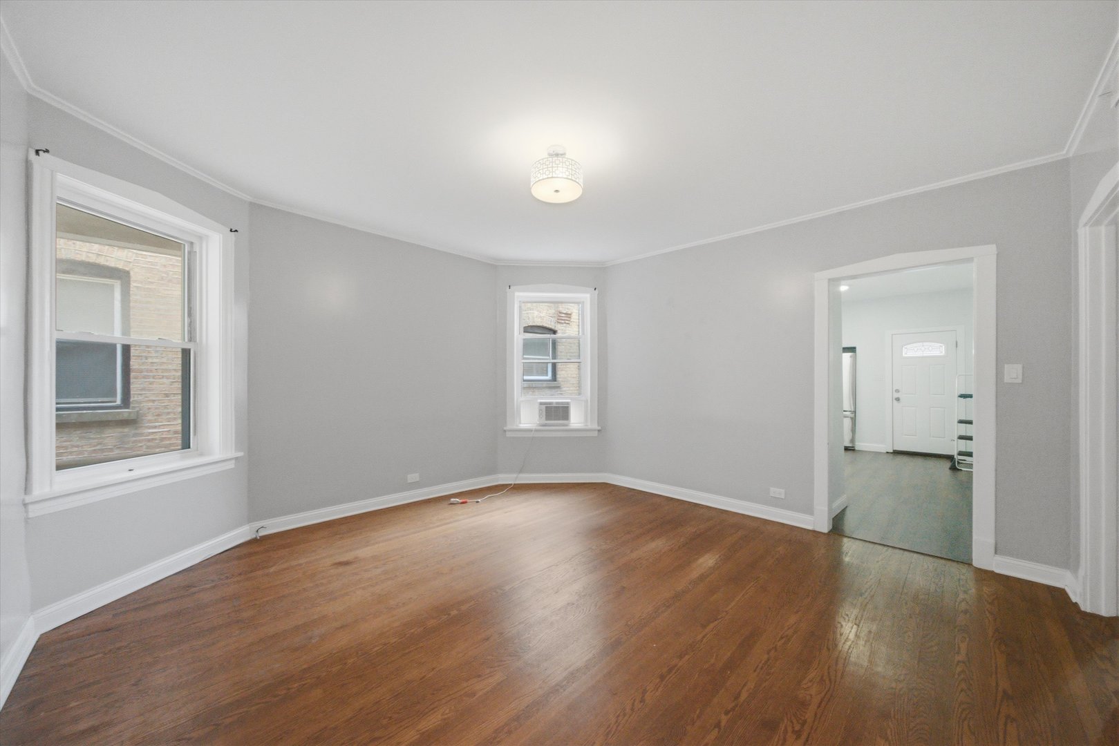 4918 N Monticello Avenue Property Photo 5