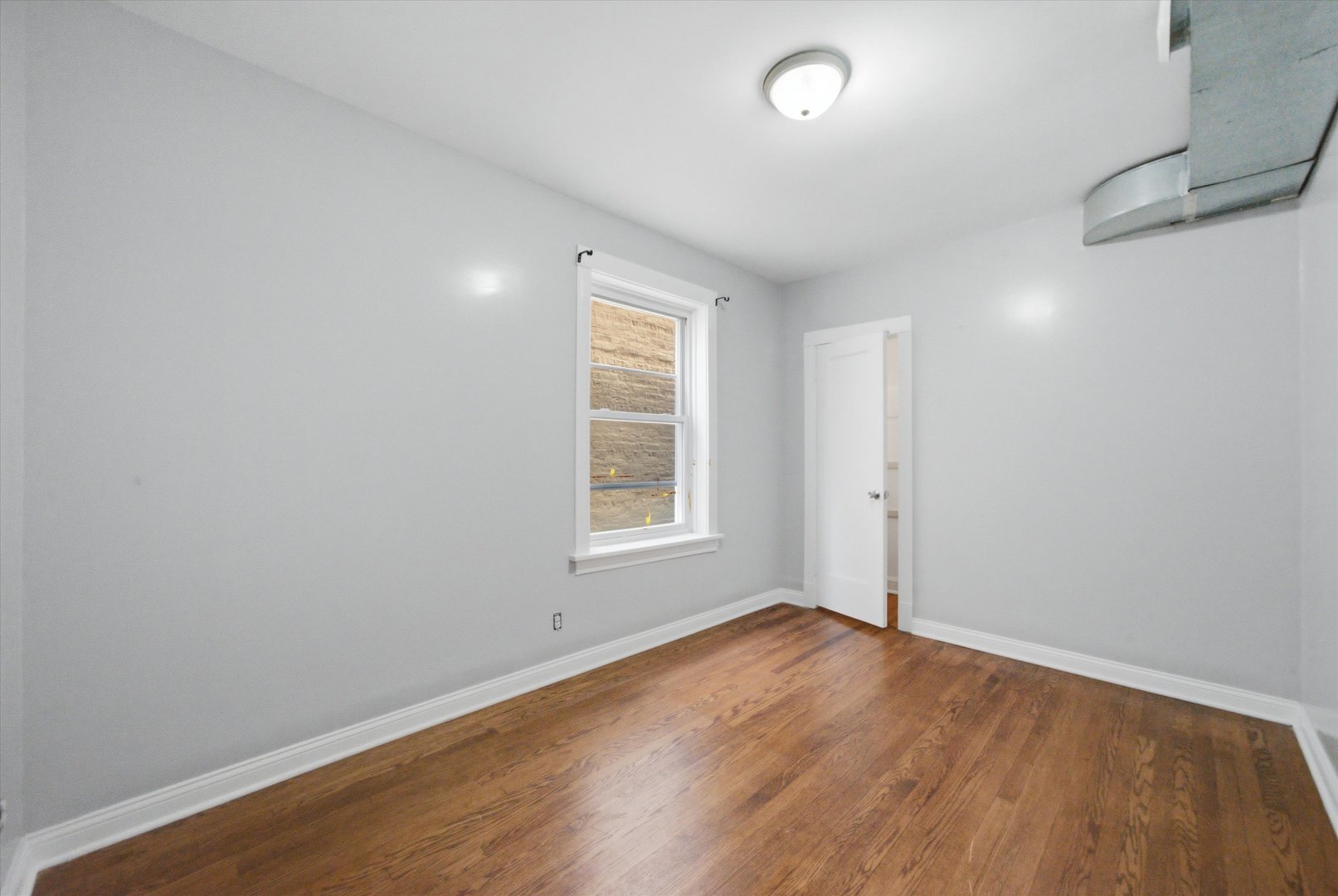 4918 N Monticello Avenue Property Photo 6