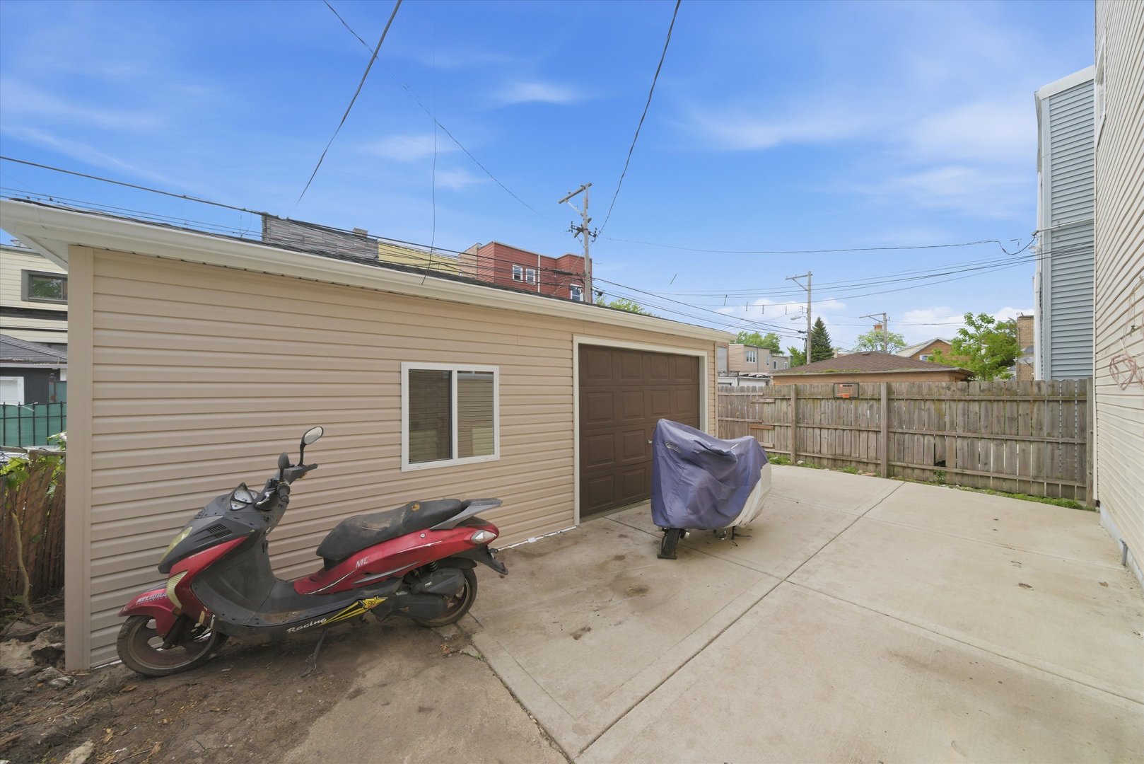 4918 N Monticello Avenue Property Photo 17