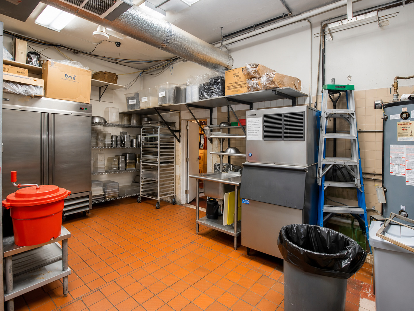 49 E Cermak Road Property Photo 13