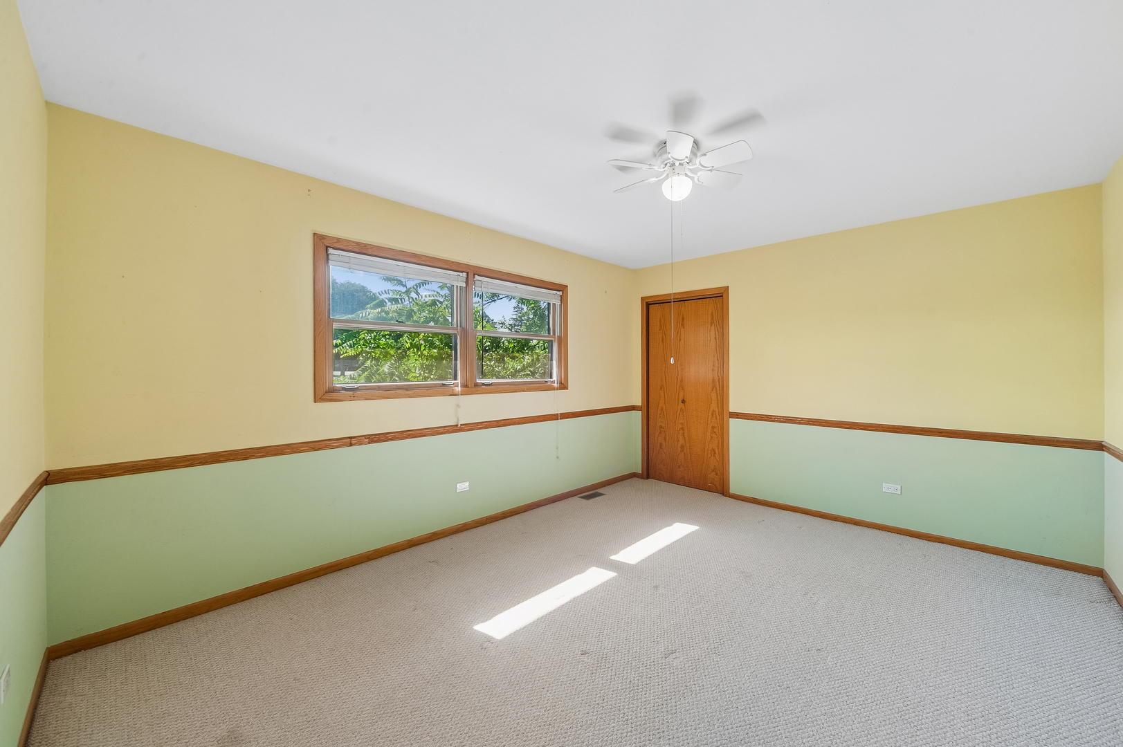 7017 W Jarvis Avenue Property Photo 13
