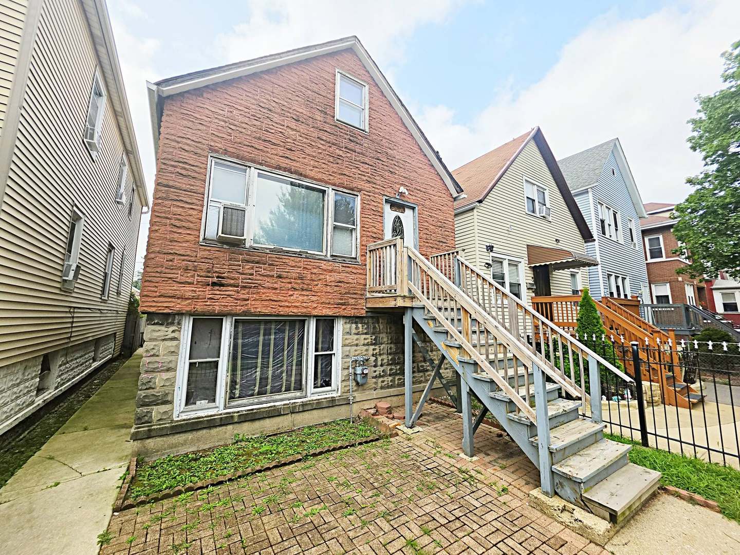 2505 W 45th Street Property Photo 1