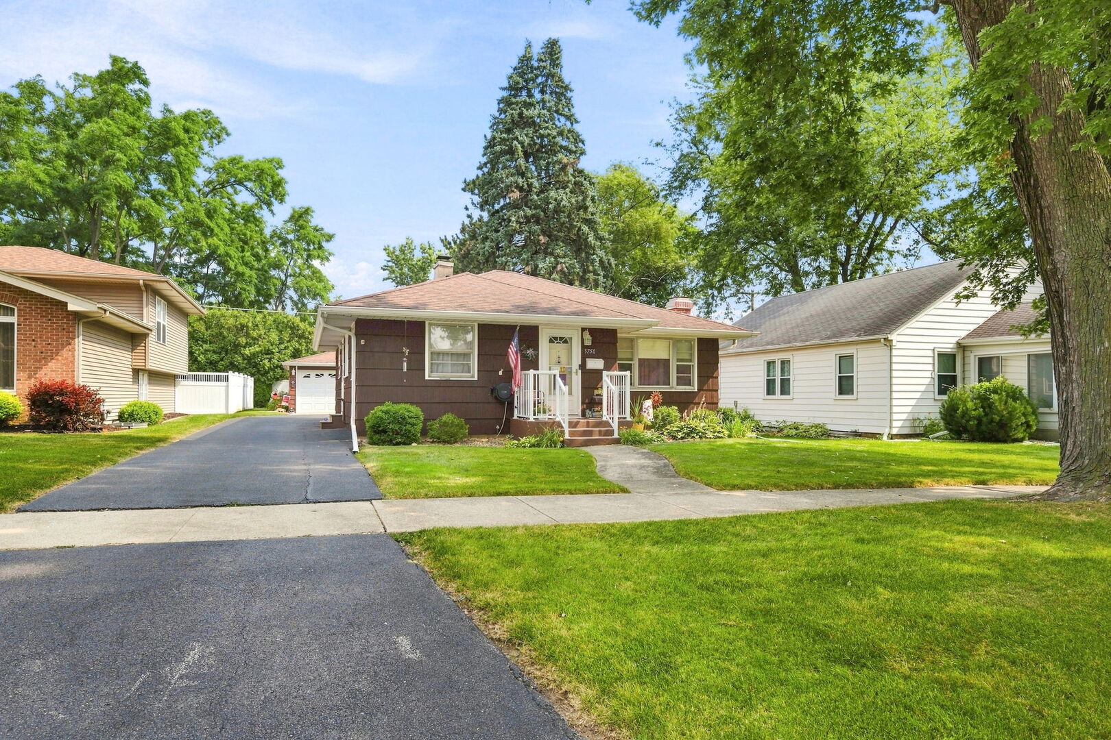 3750 215th Street Property Photo 2