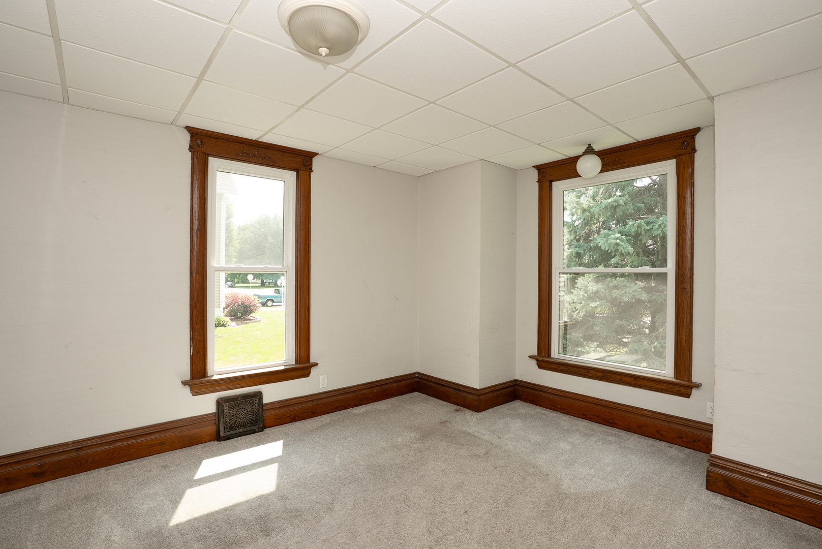 808 6th Street Property Photo 5