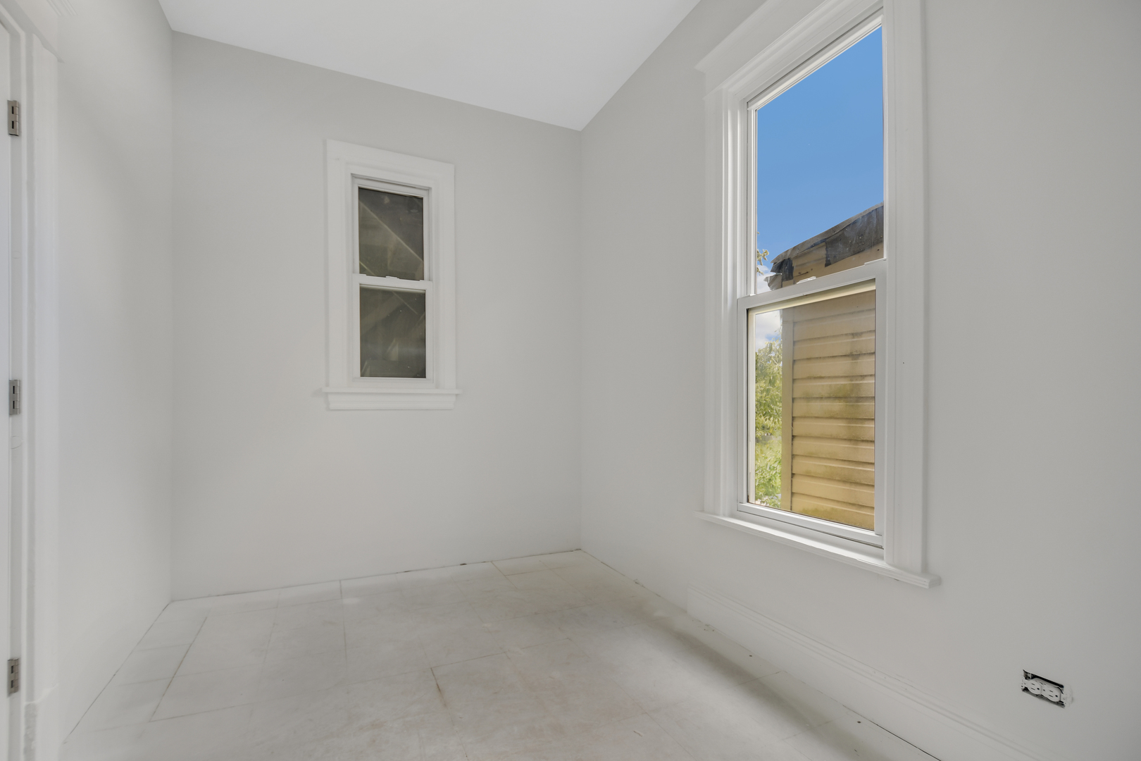 210 N Laramie Avenue Property Photo 13