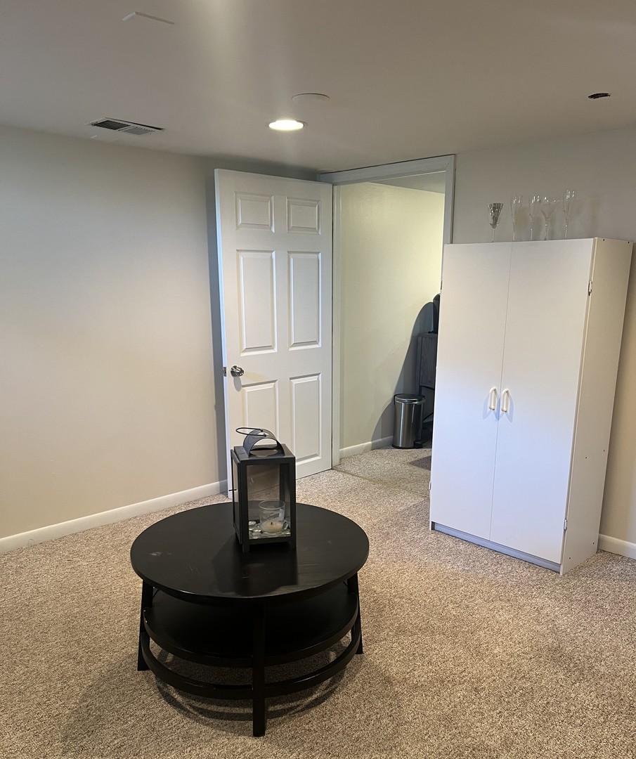 1224 Plainfield Road Property Photo 2