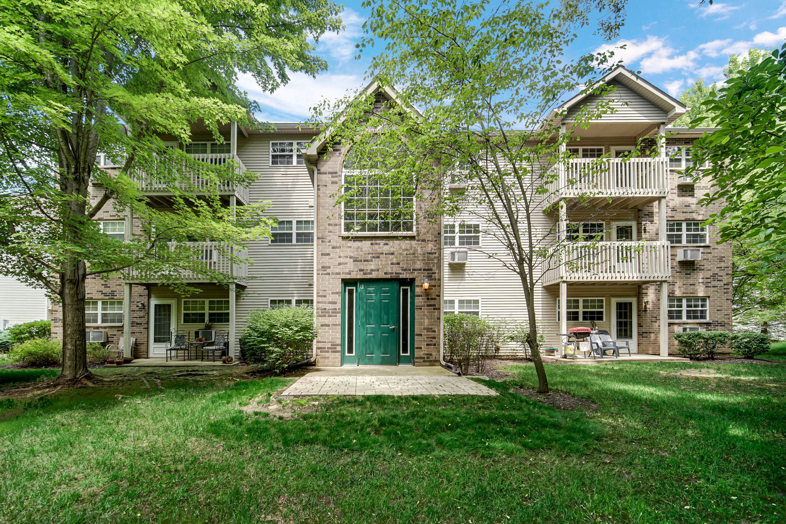 300 Cunat Boulevard 2C Property Photo 1
