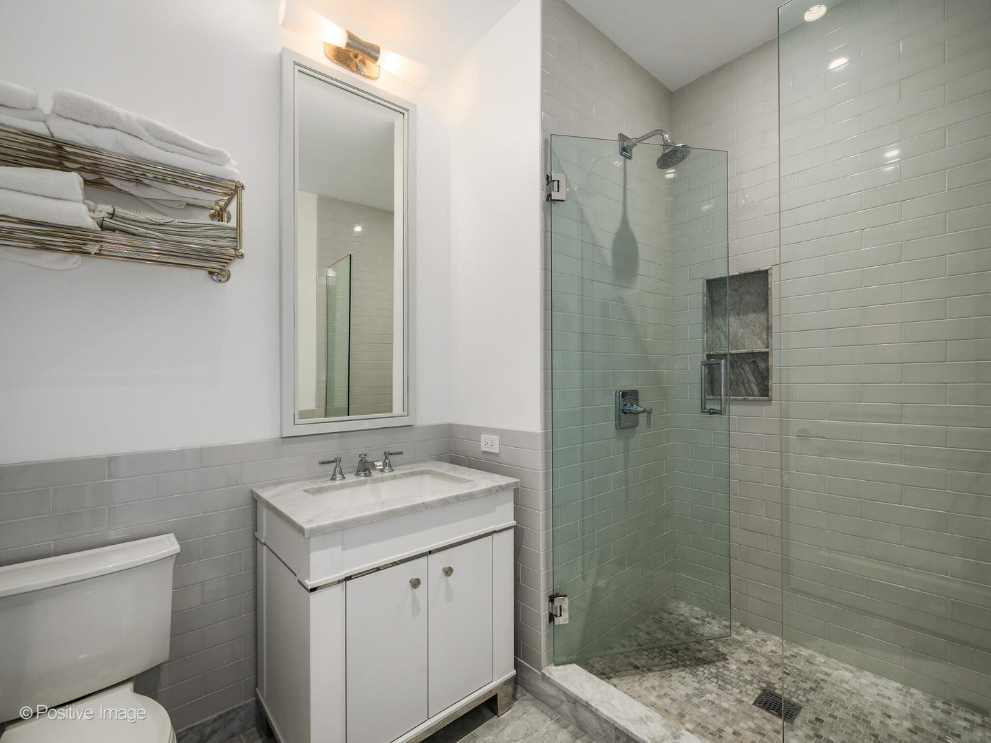 451 E Grand Avenue 6012 Property Photo 22