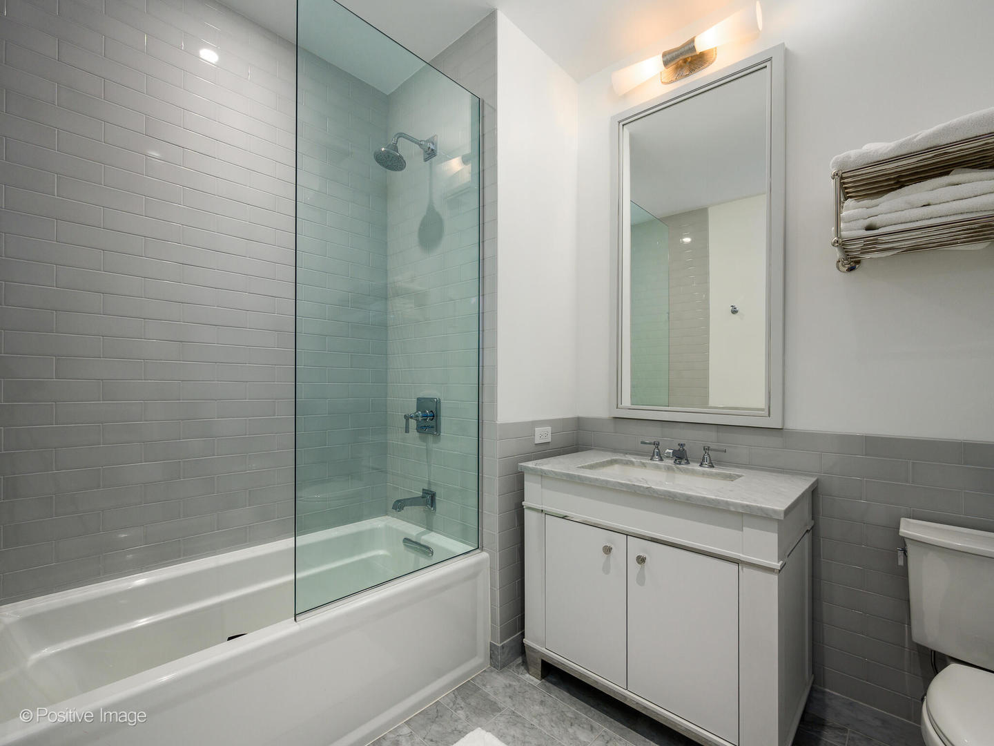 451 E Grand Avenue 6012 Property Photo 25