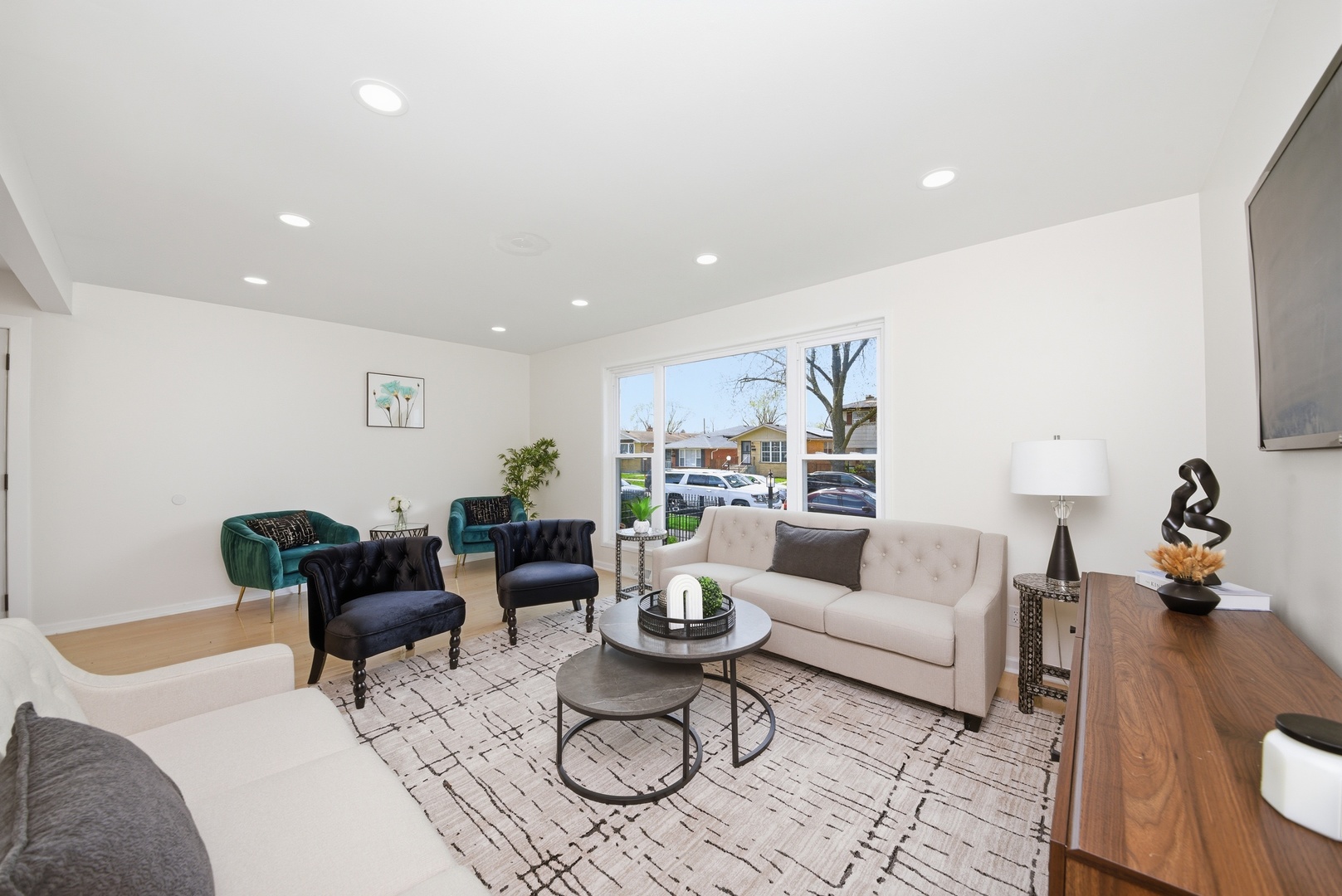 11603 S Loomis Street Property Photo 4