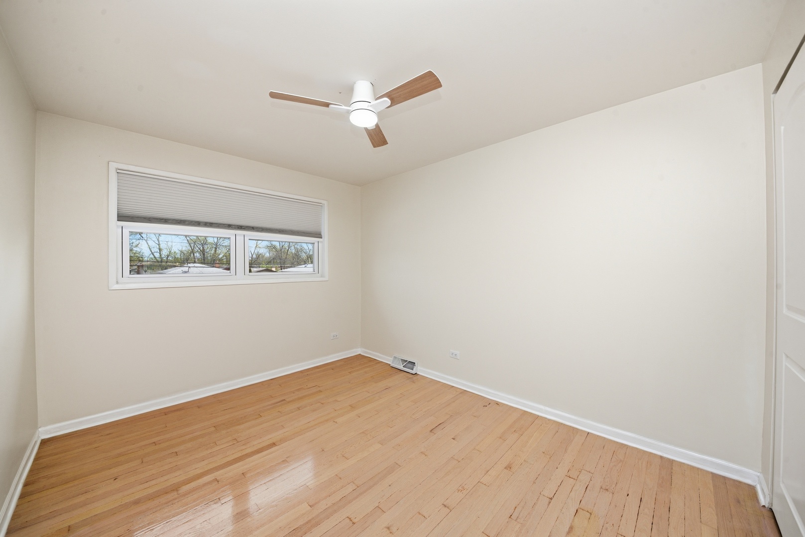11603 S Loomis Street Property Photo 13