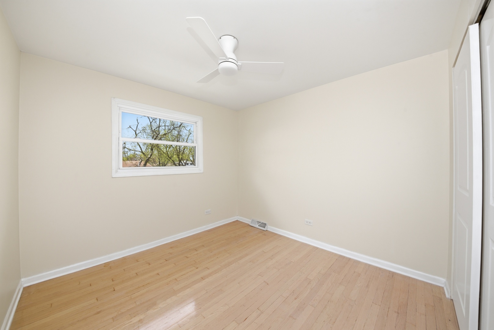 11603 S Loomis Street Property Photo 14