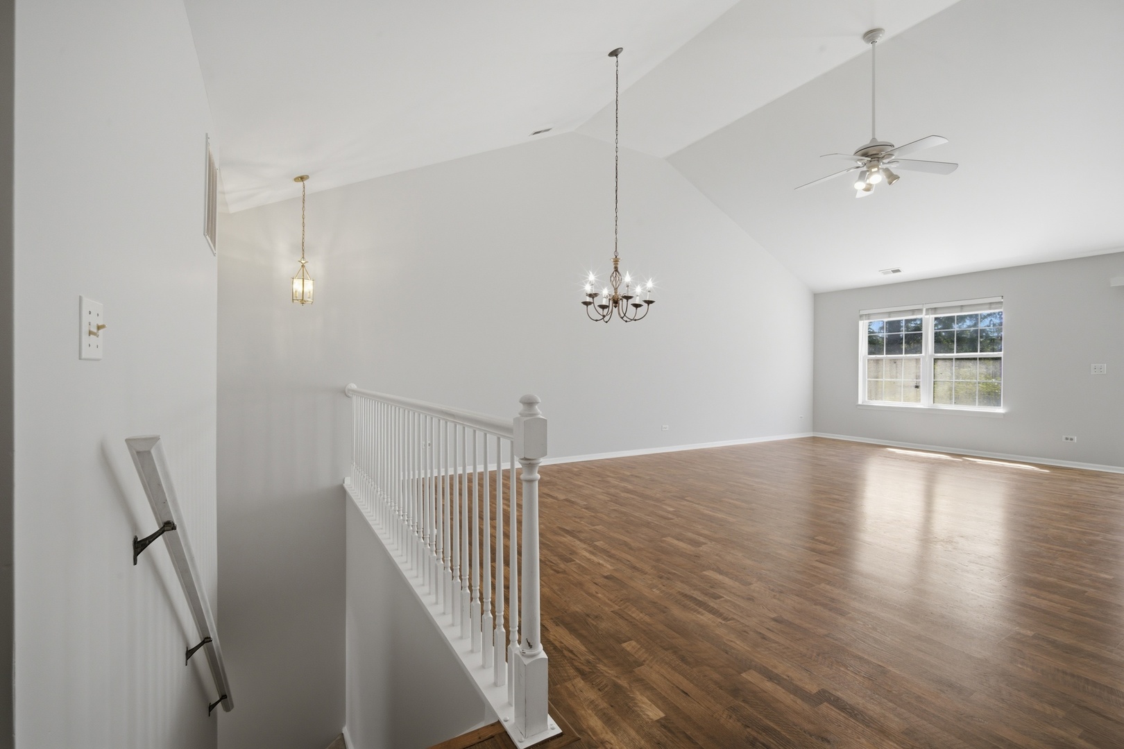 1911 N Silver Lake Road Property Photo 3