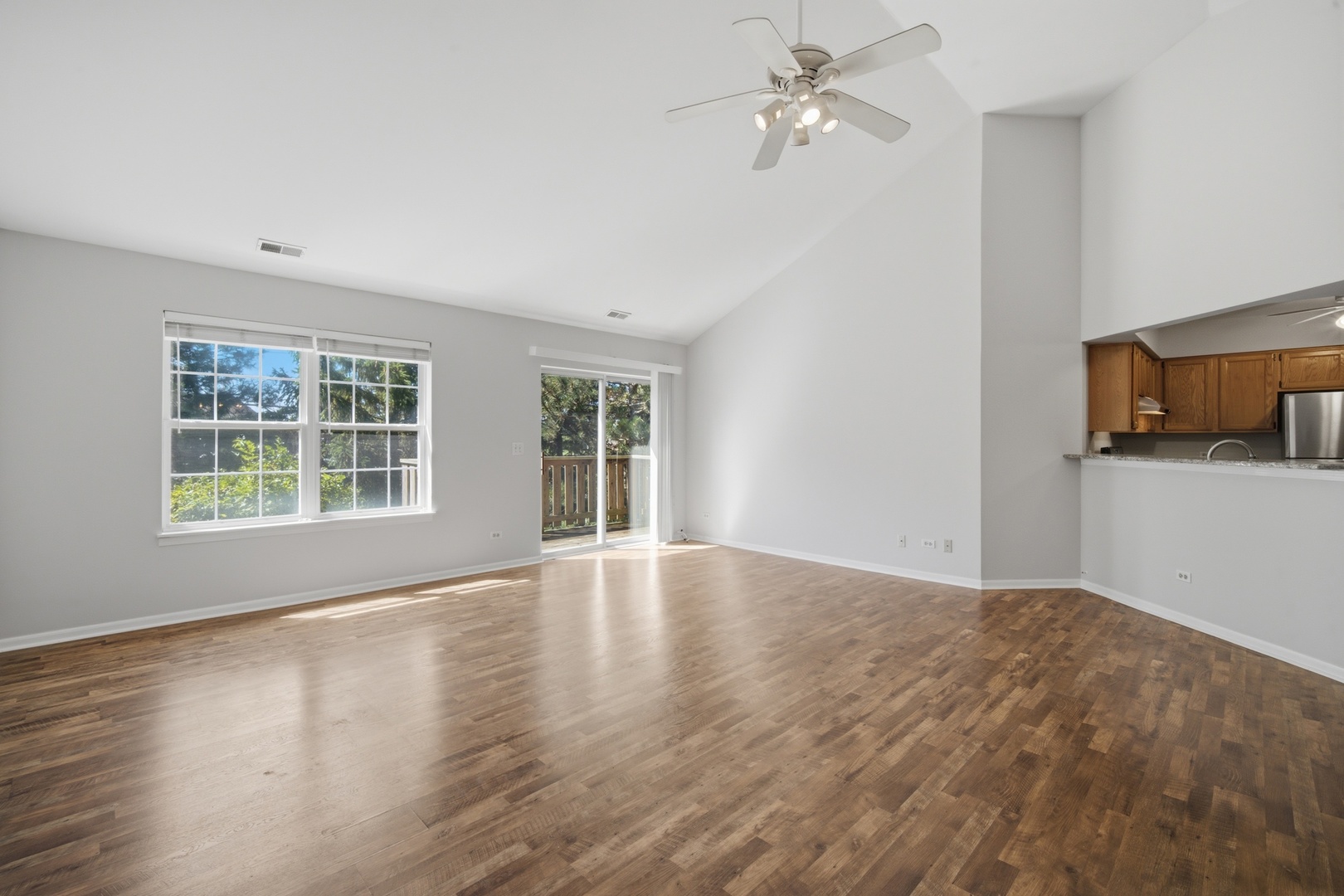1911 N Silver Lake Road Property Photo 7