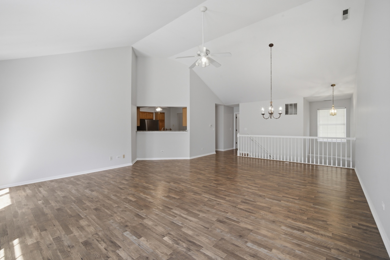 1911 N Silver Lake Road Property Photo 10