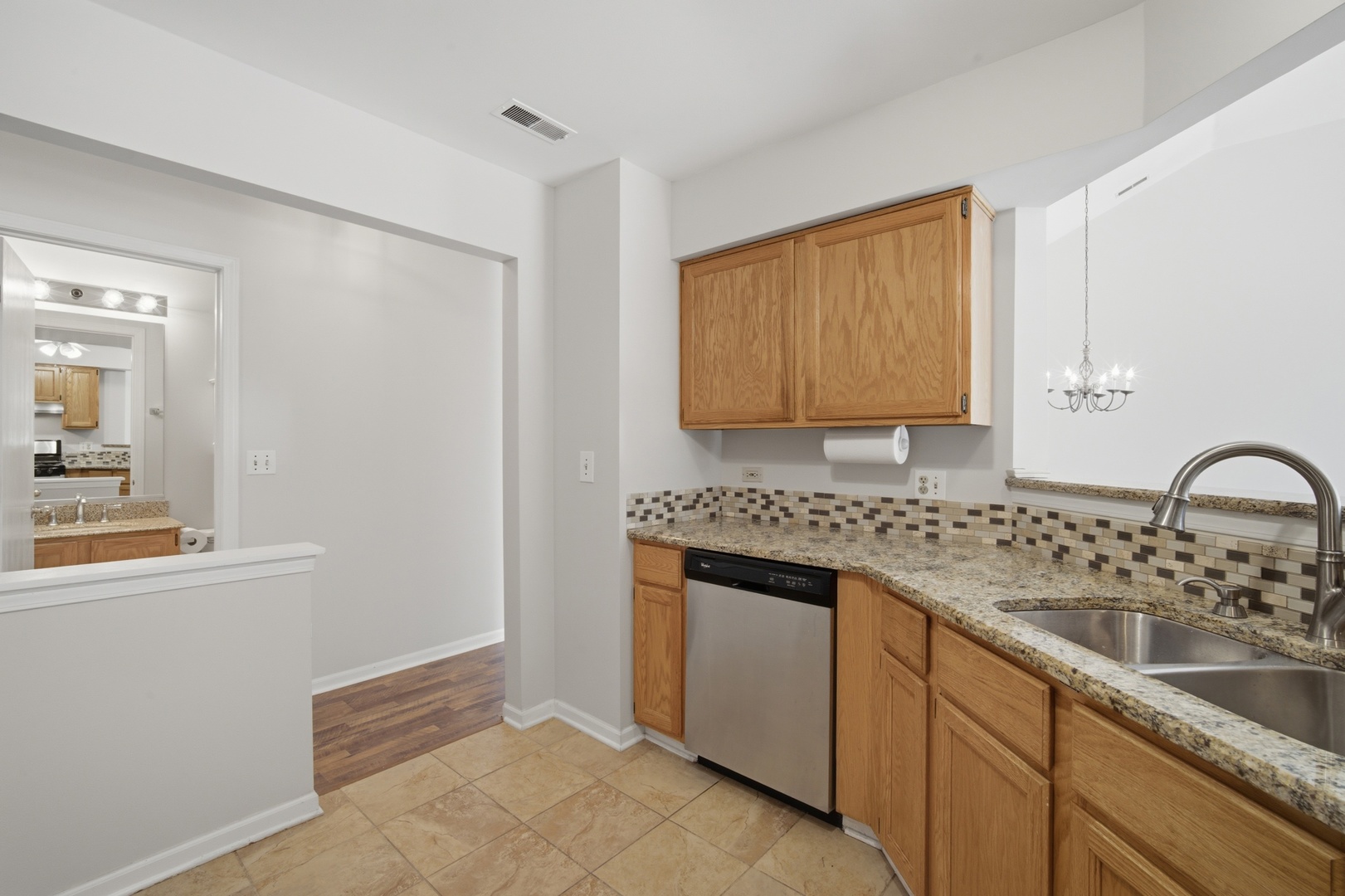 1911 N Silver Lake Road Property Photo 13