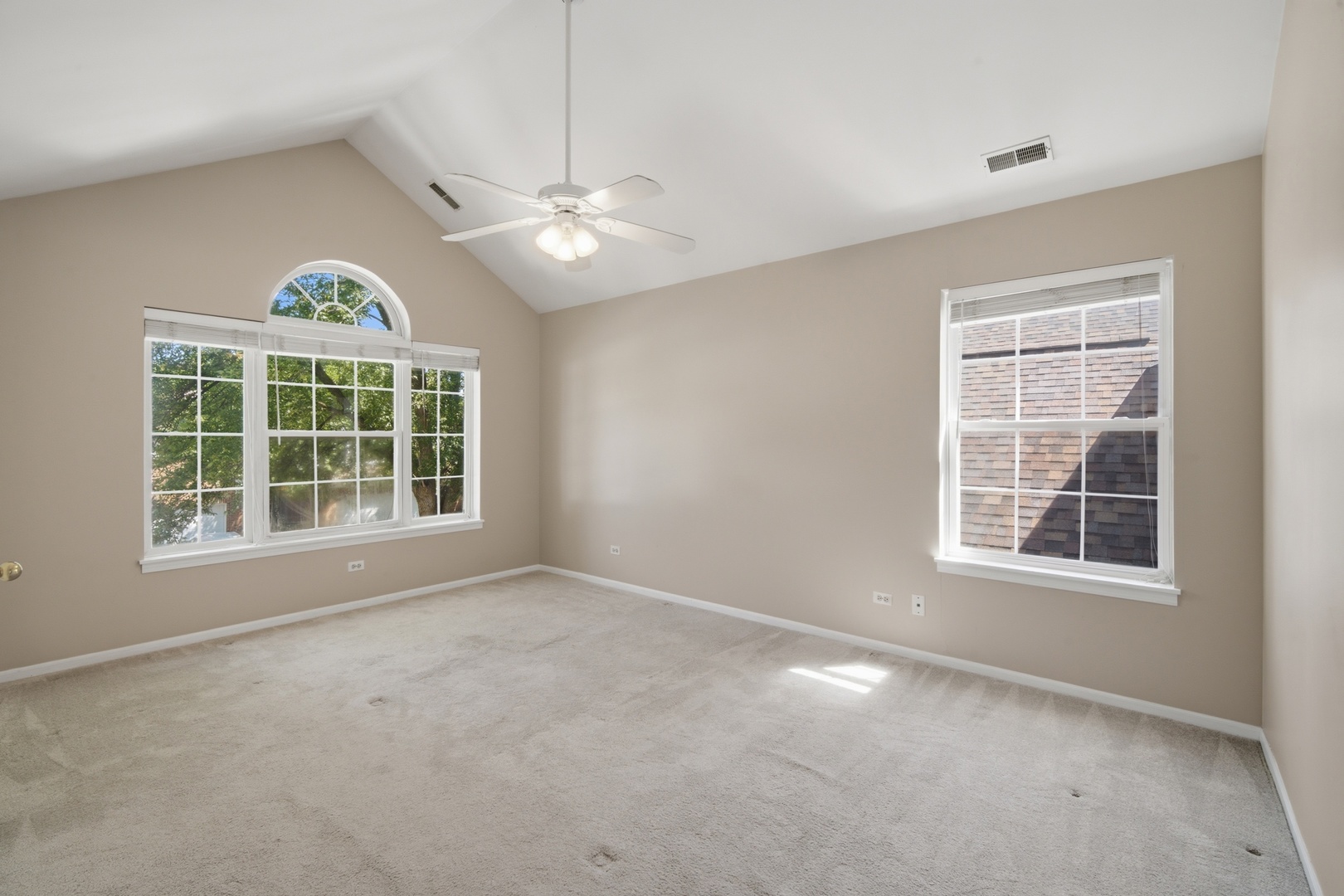 1911 N Silver Lake Road Property Photo 15