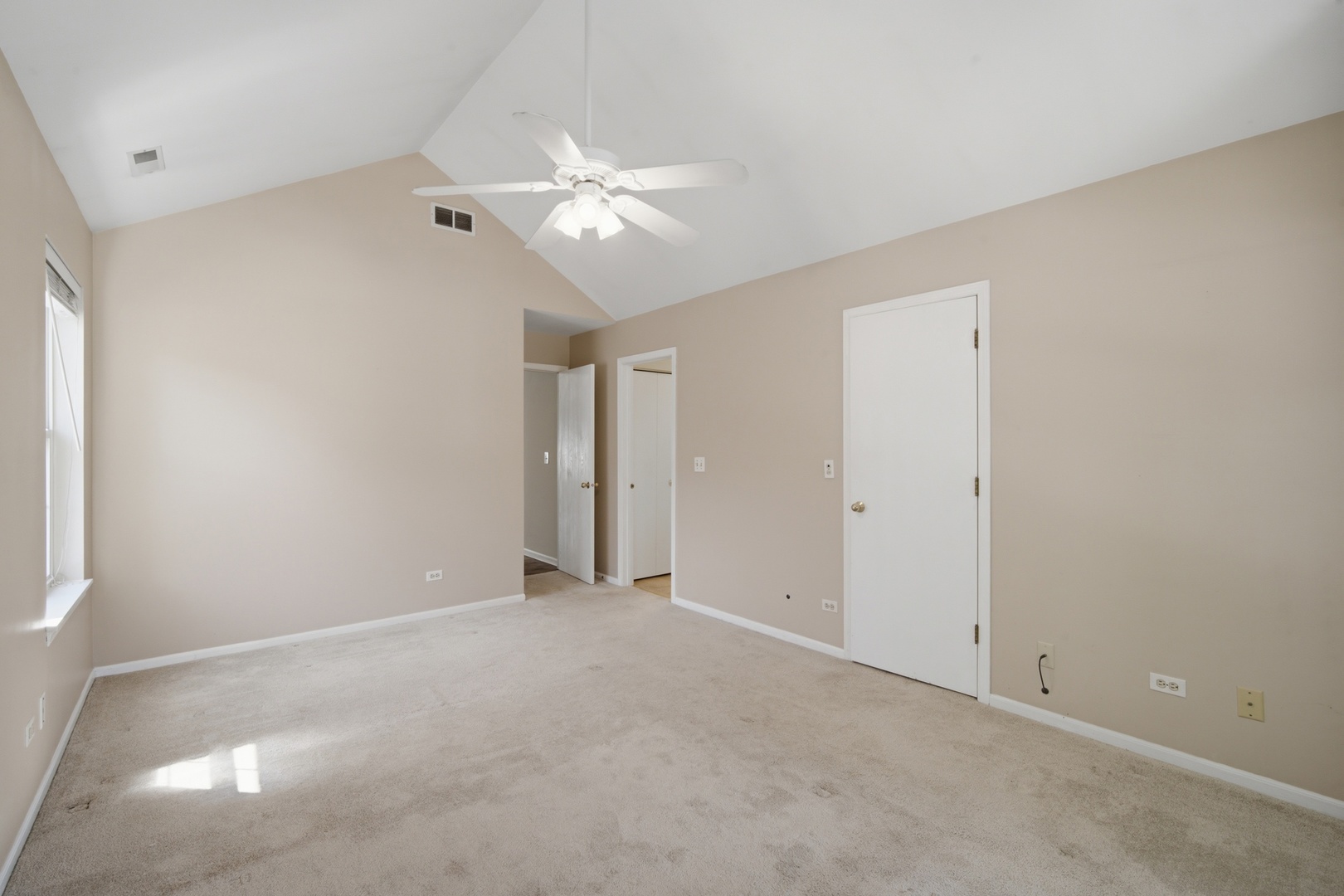 1911 N Silver Lake Road Property Photo 16