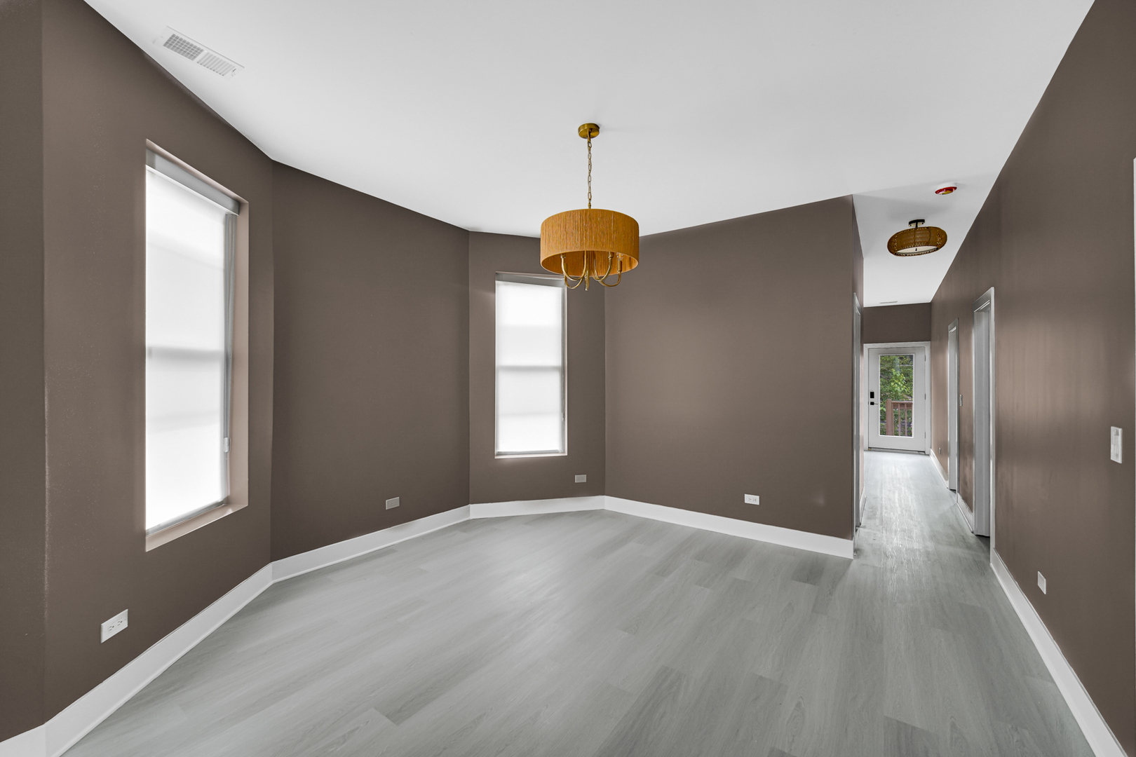 5140 S Union Avenue Property Photo 8