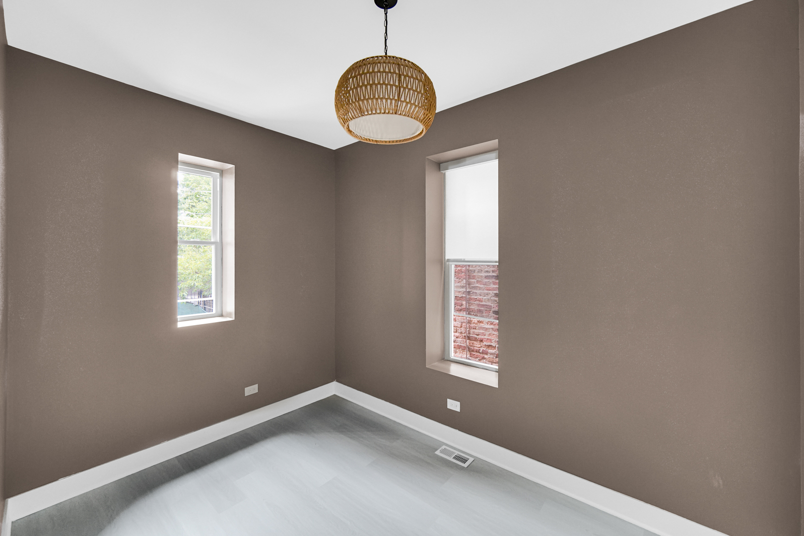 5140 S Union Avenue Property Photo 10