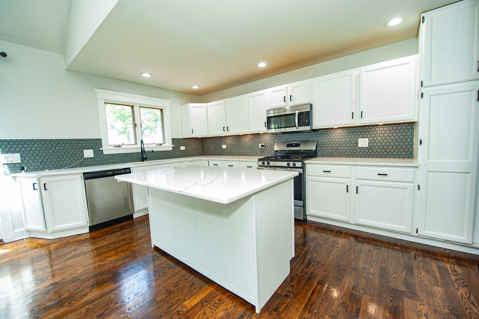 18910 W Orchard Lane Property Photo 12