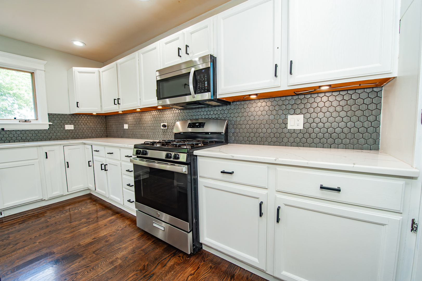 18910 W Orchard Lane Property Photo 15