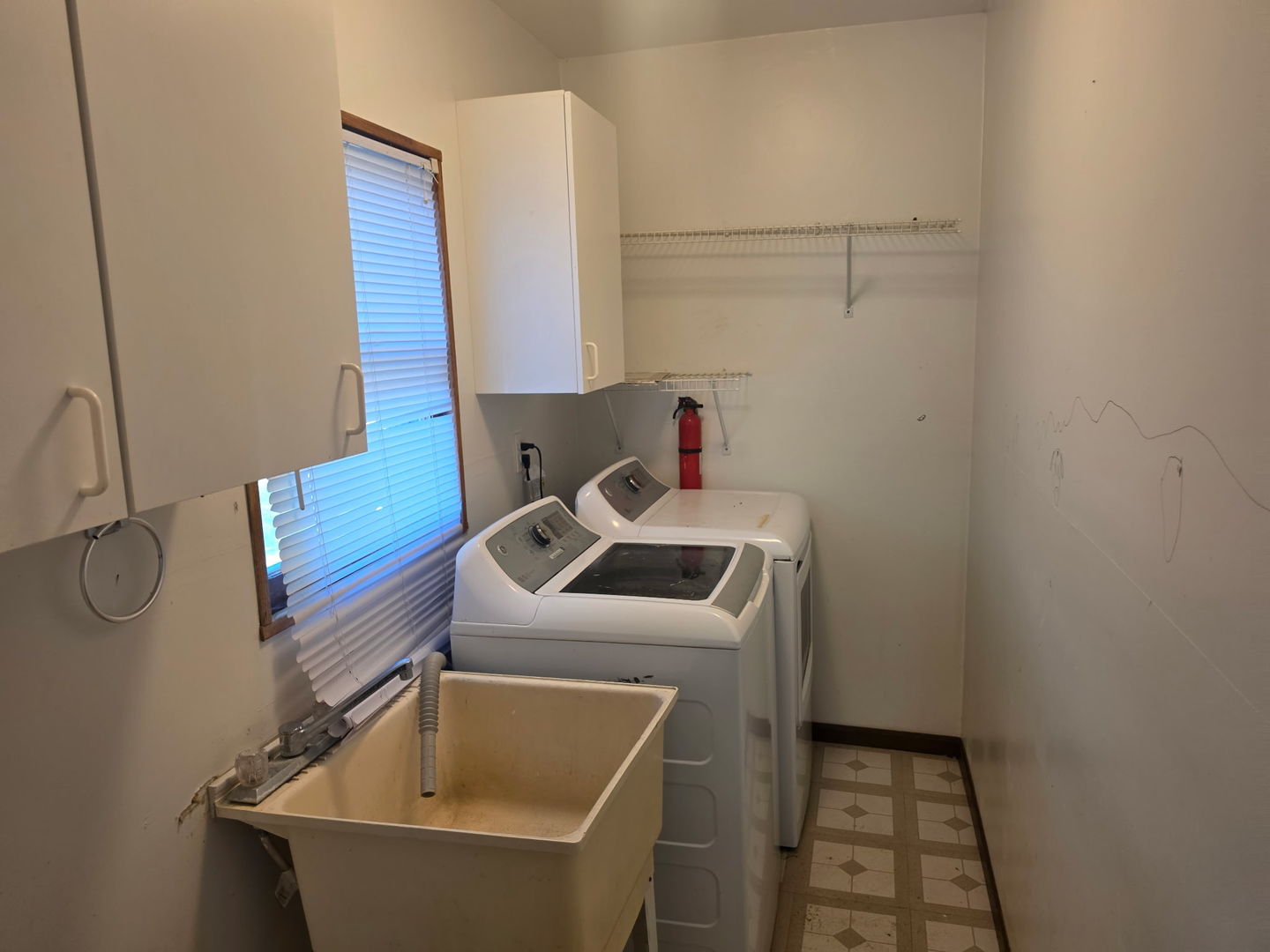 8404 Dorr Road Property Photo 7