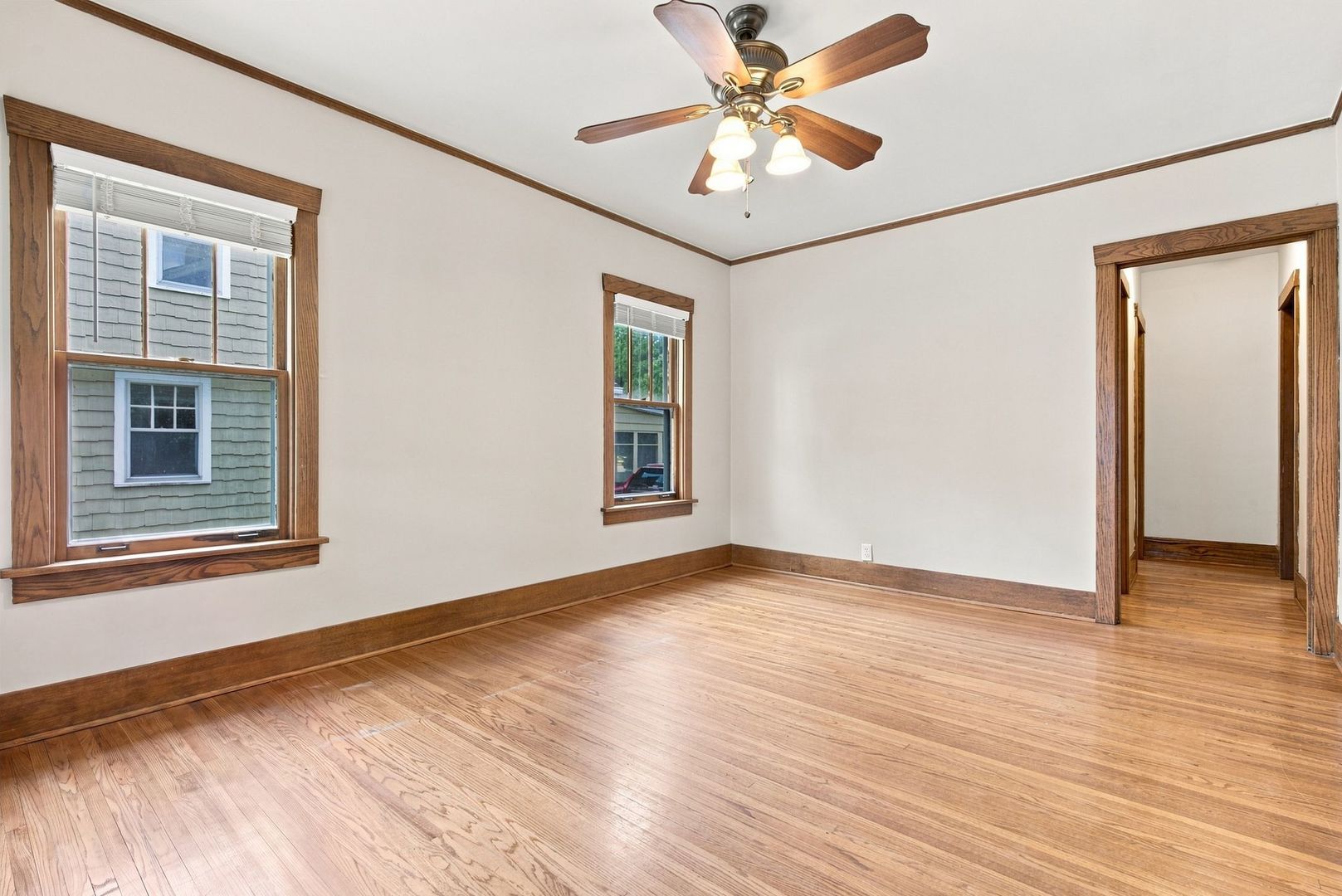30 S Commonwealth Avenue Property Photo 5