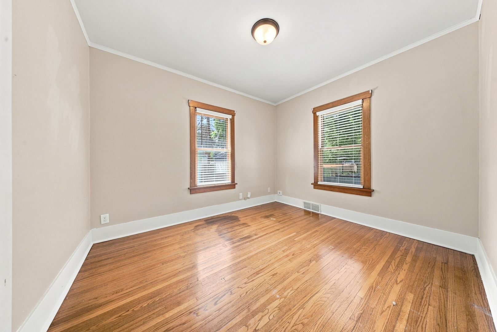 30 S Commonwealth Avenue Property Photo 12