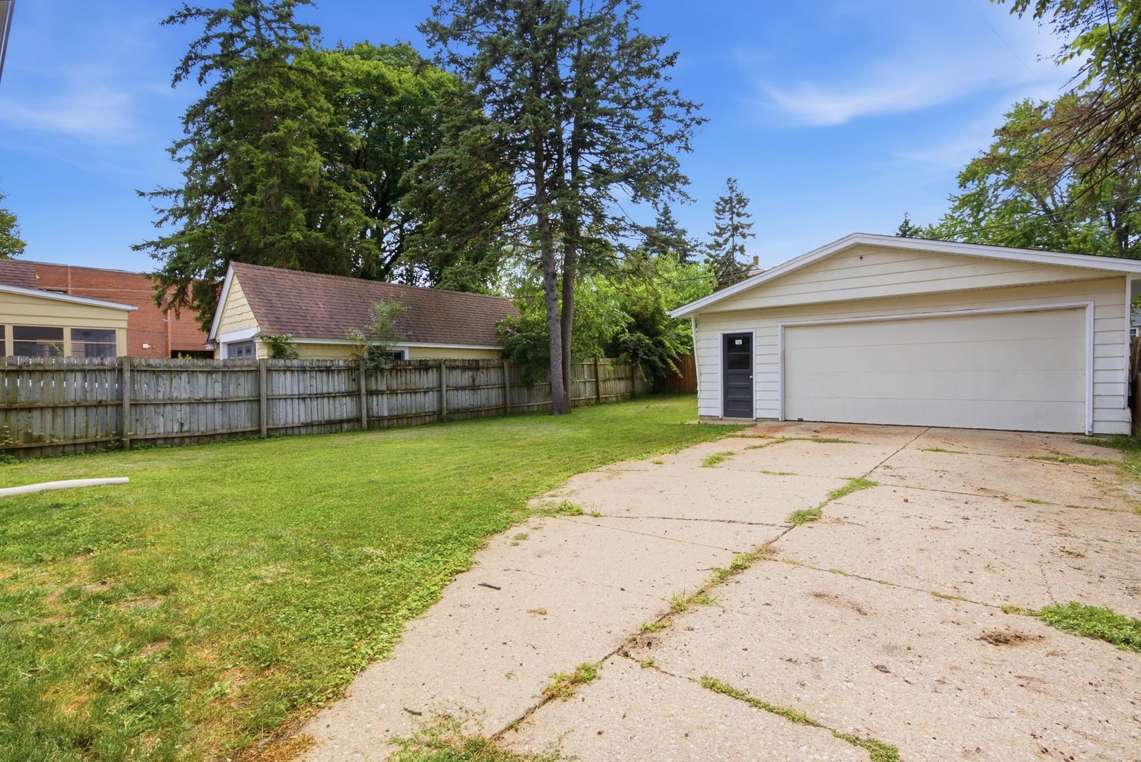 30 S Commonwealth Avenue Property Photo 26