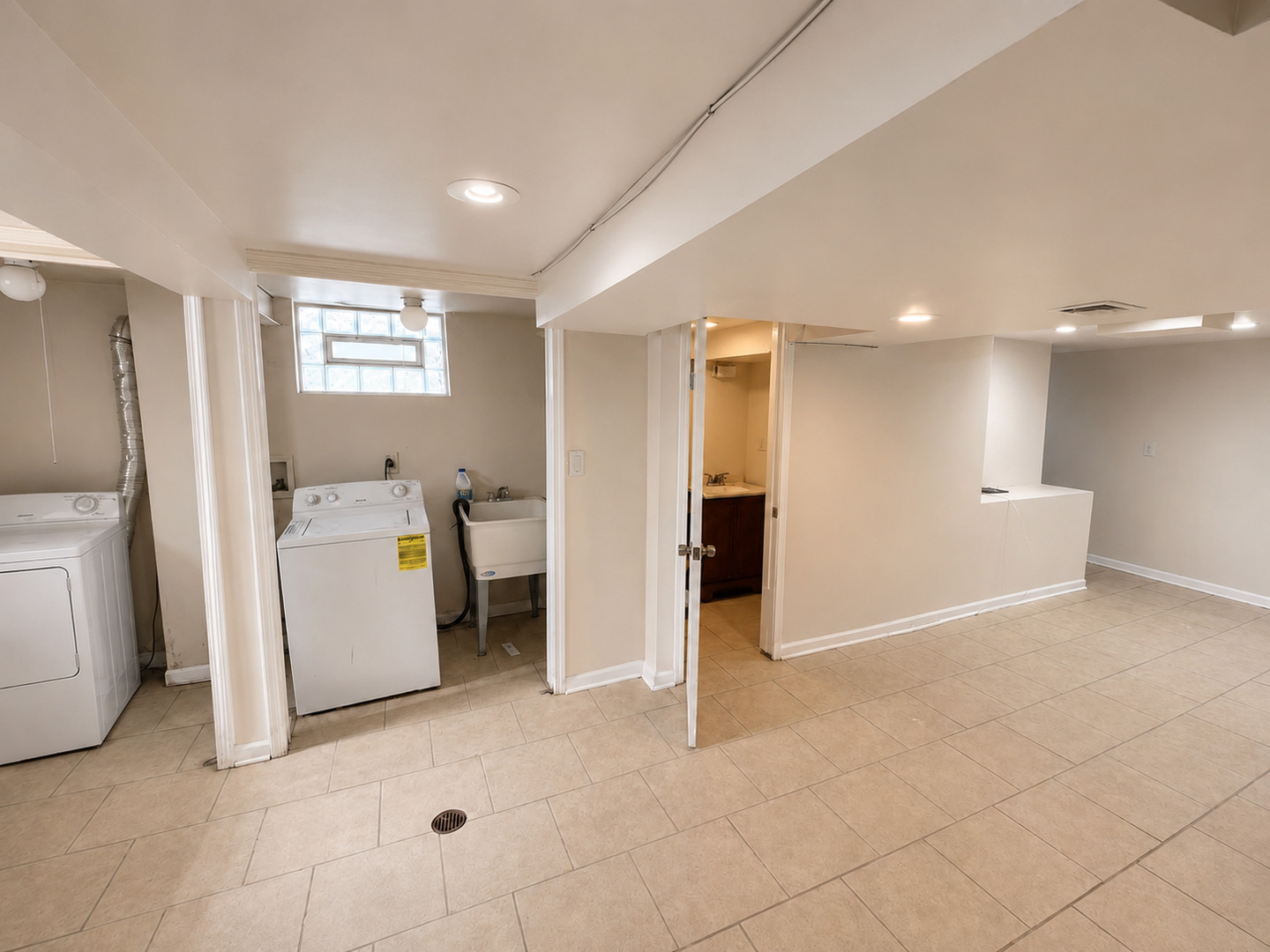 8124 S Wabash Avenue Property Photo 10