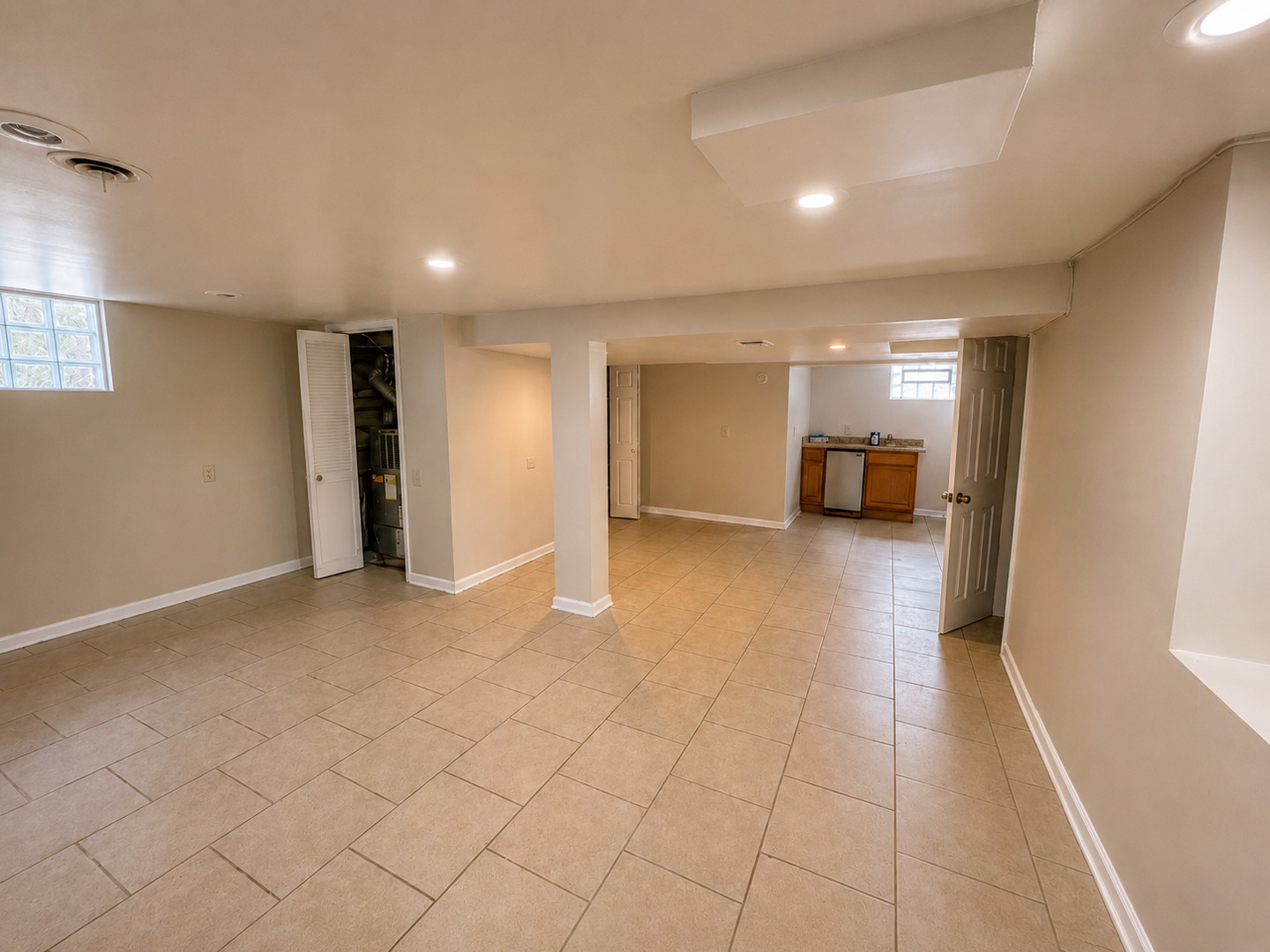 8124 S Wabash Avenue Property Photo 11