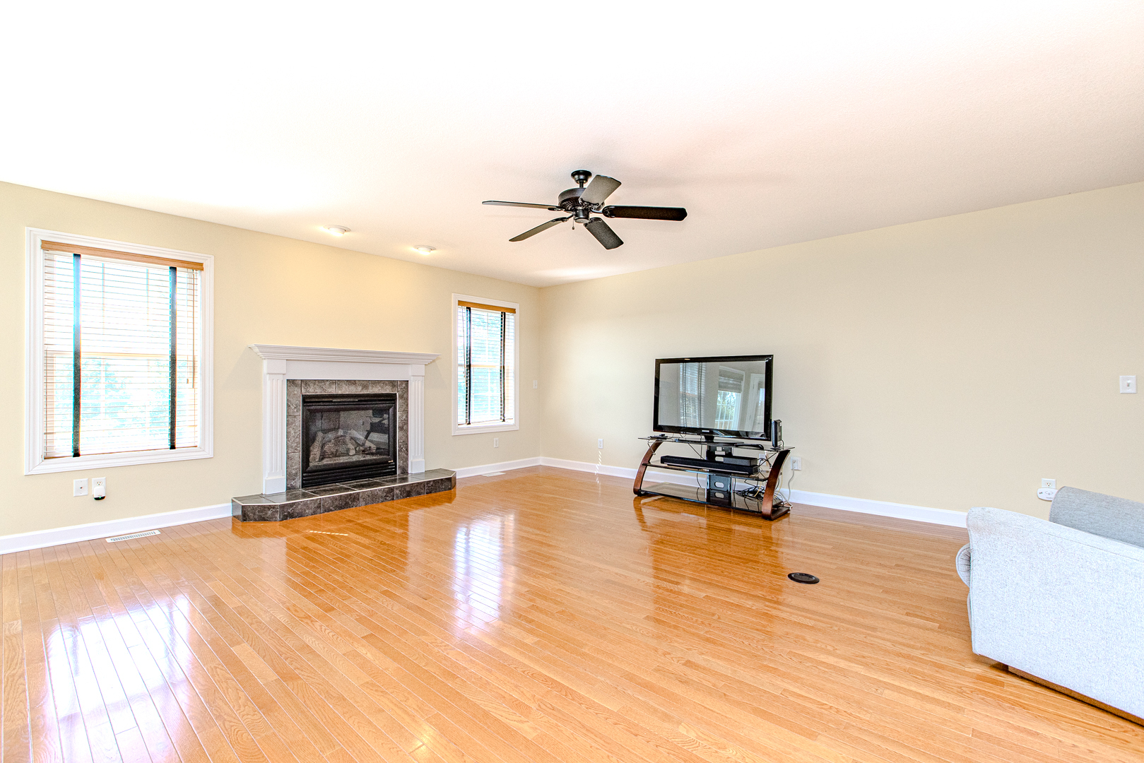 2334 Cascade Court Property Photo 9