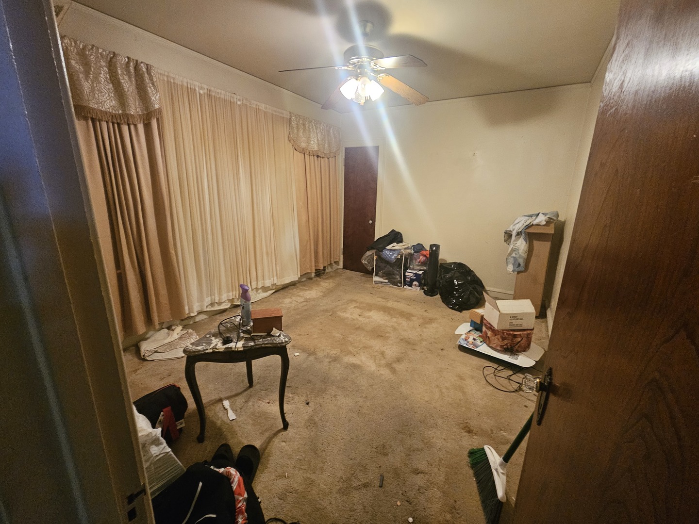 10401 S Forest Avenue Property Photo 7