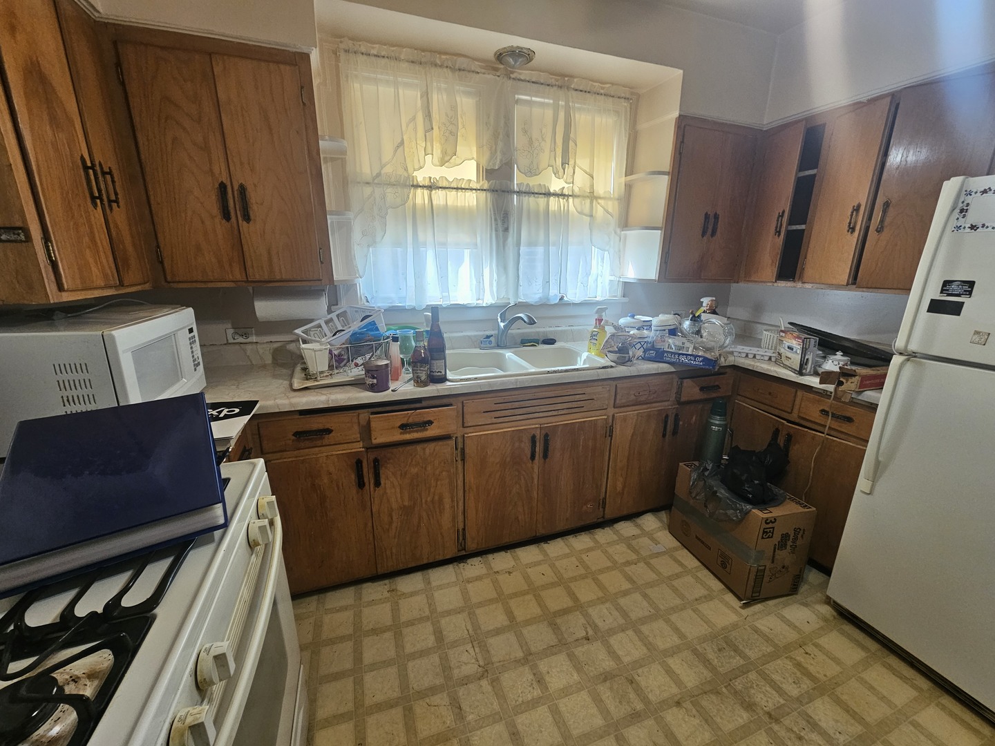 10401 S Forest Avenue Property Photo 10