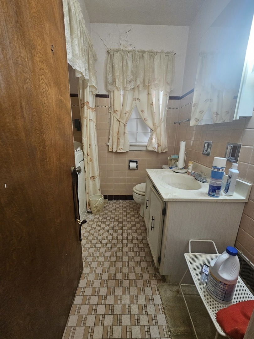 10401 S Forest Avenue Property Photo 15