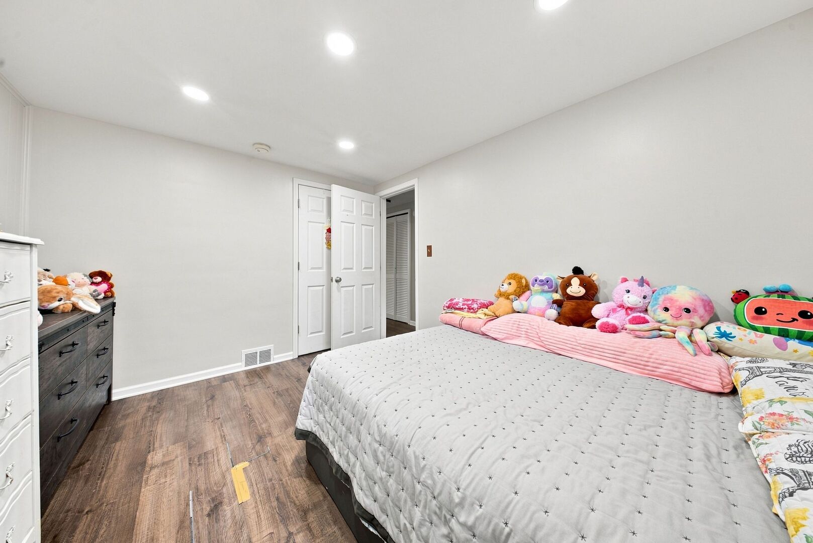 913 Church Road Property Photo 15