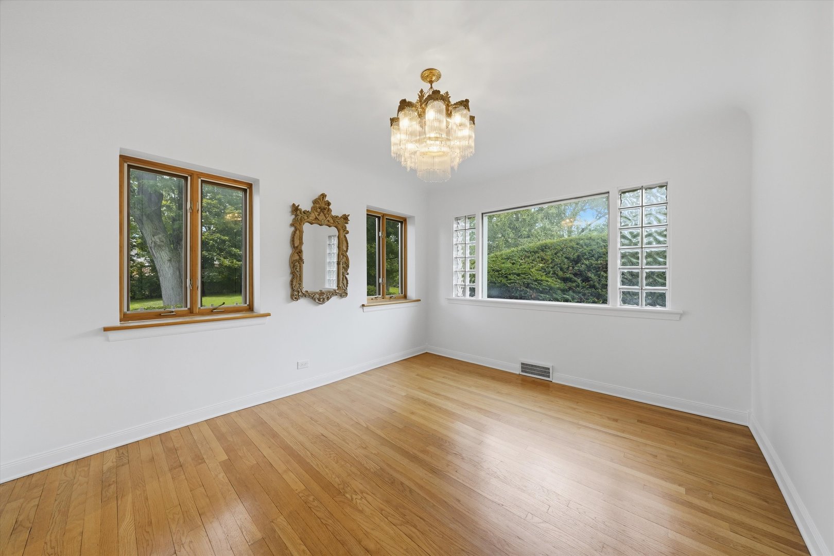 459 Aberdeen Drive Property Photo 7