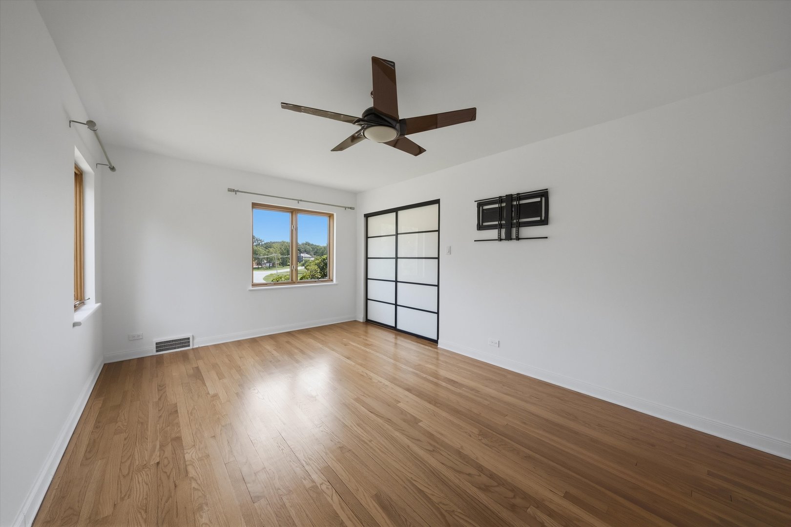 459 Aberdeen Drive Property Photo 15
