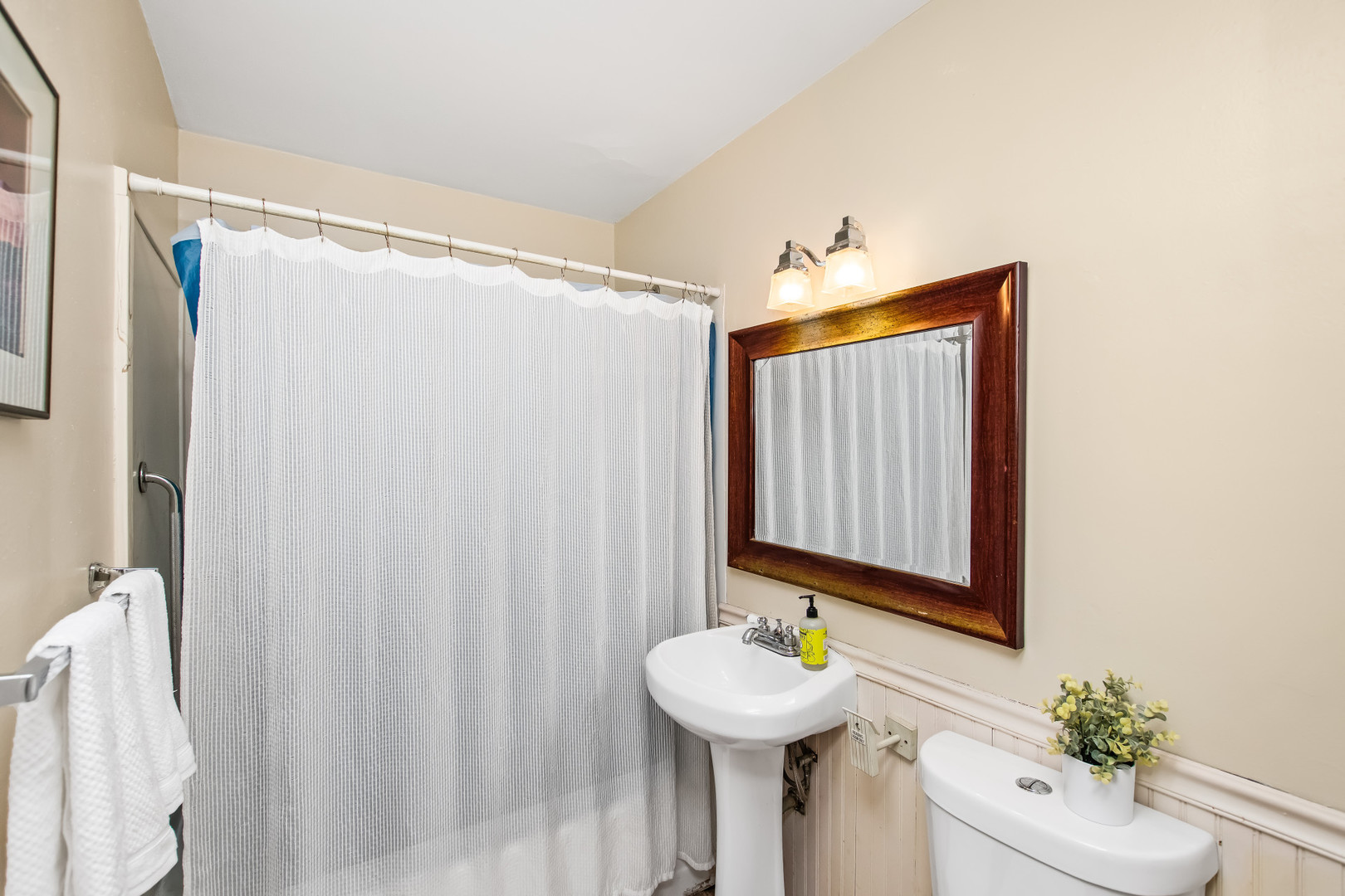 8526 Rockefeller Avenue Property Photo 10