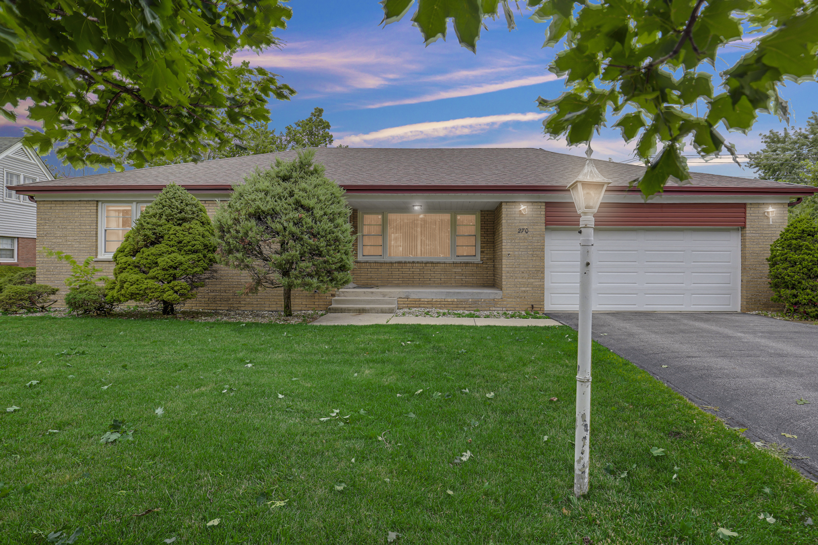 270 Crescent Drive Property Photo 1