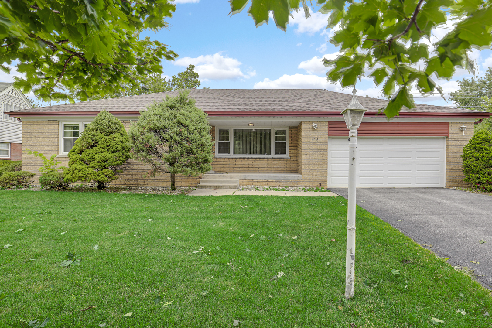 270 Crescent Drive Property Photo 2
