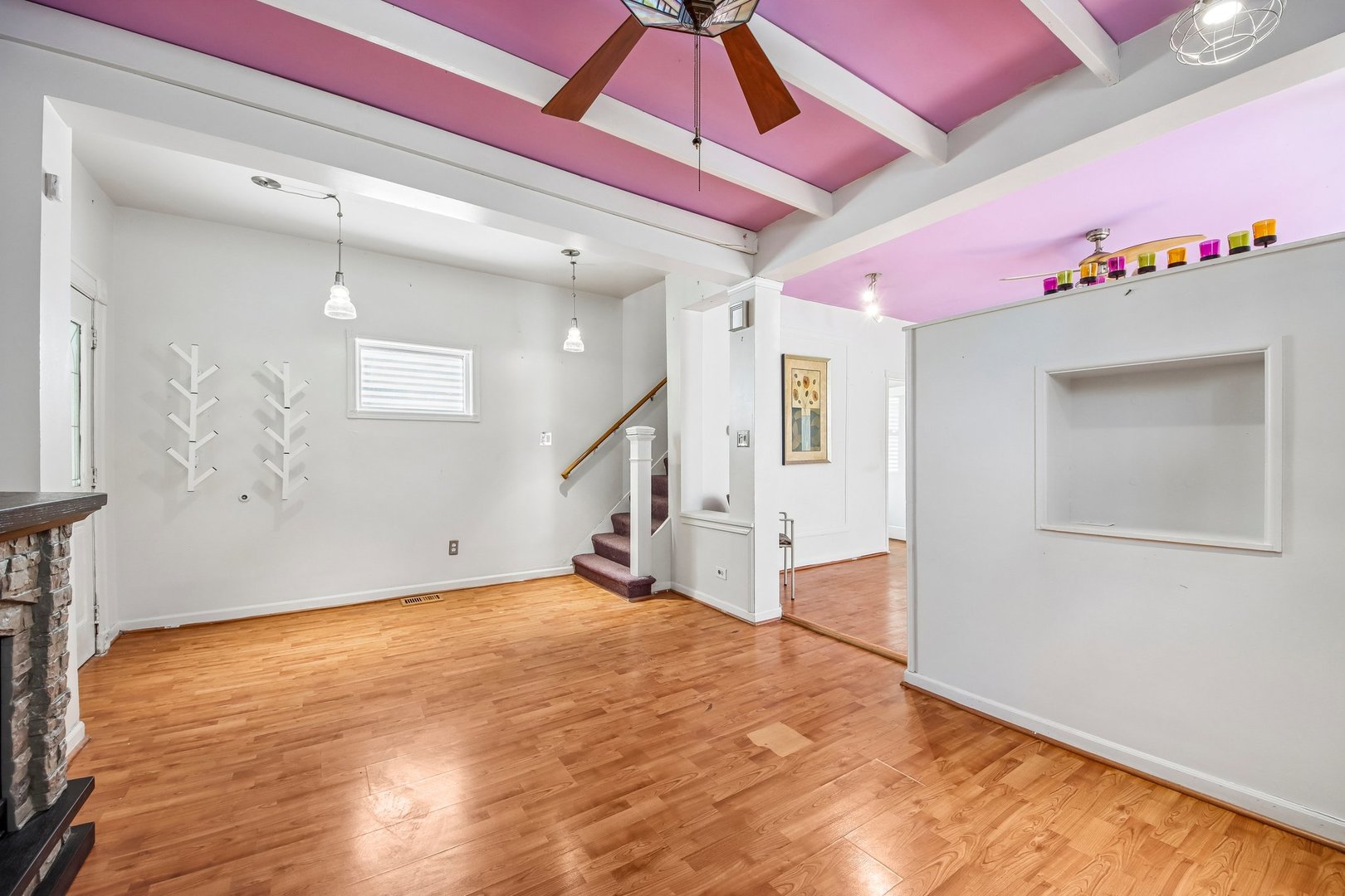 3819 N Kilpatrick Avenue Property Photo 6