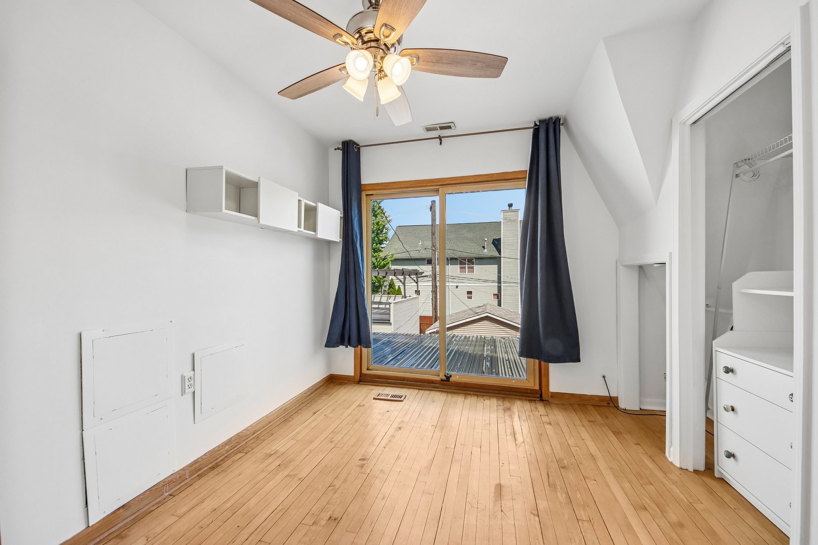 3819 N Kilpatrick Avenue Property Photo 25