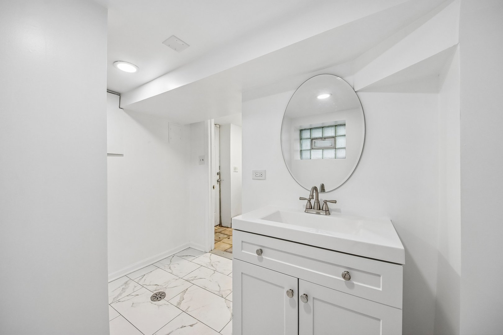 3819 N Kilpatrick Avenue Property Photo 41