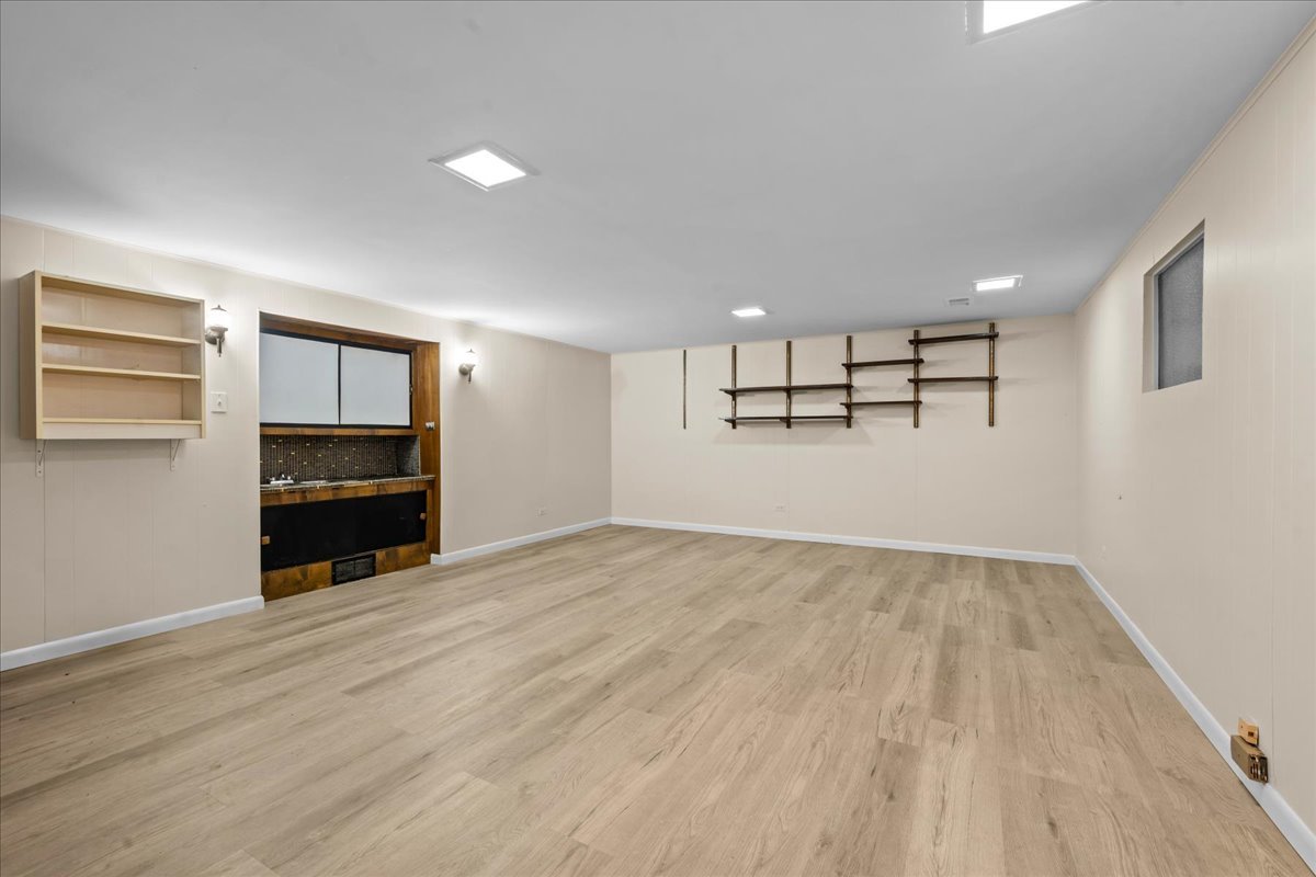 8713 N National Avenue Property Photo 14