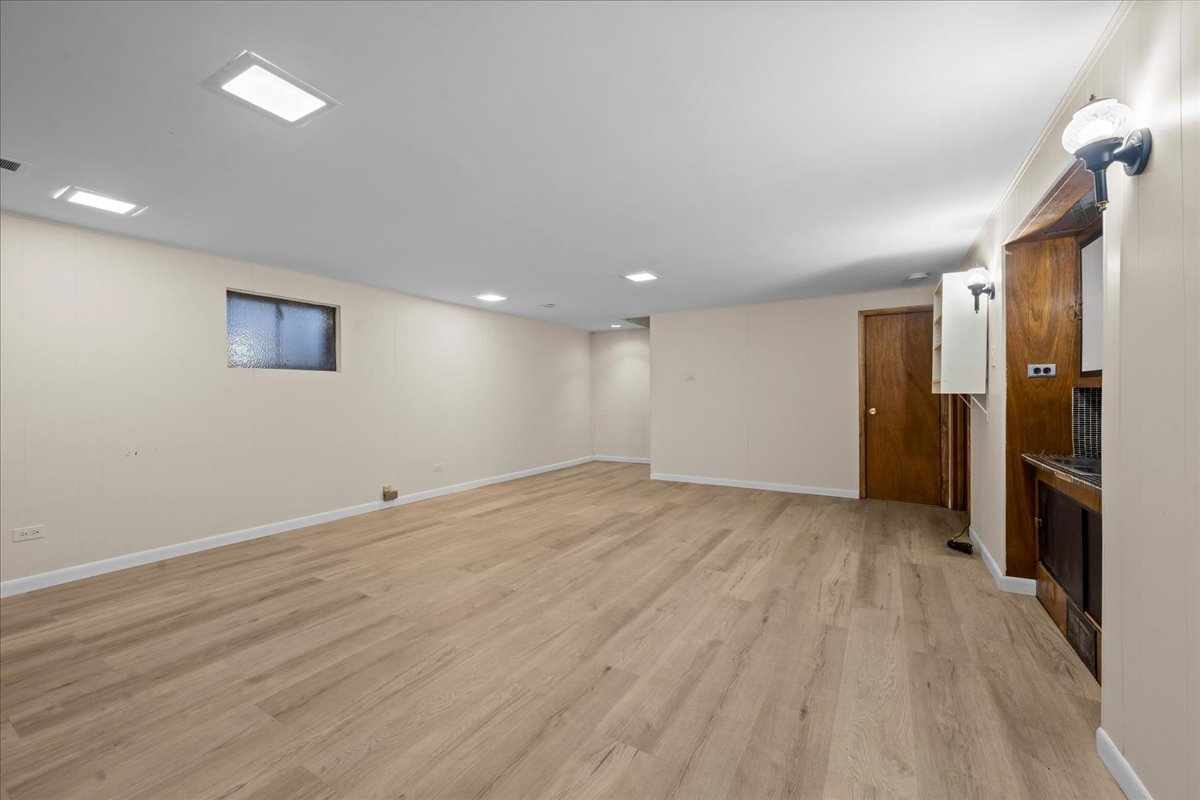 8713 N National Avenue Property Photo 15