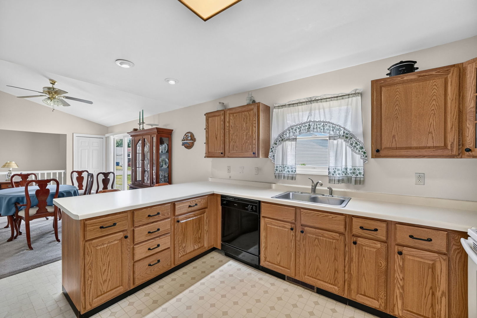 1227 University Drive Property Photo 13