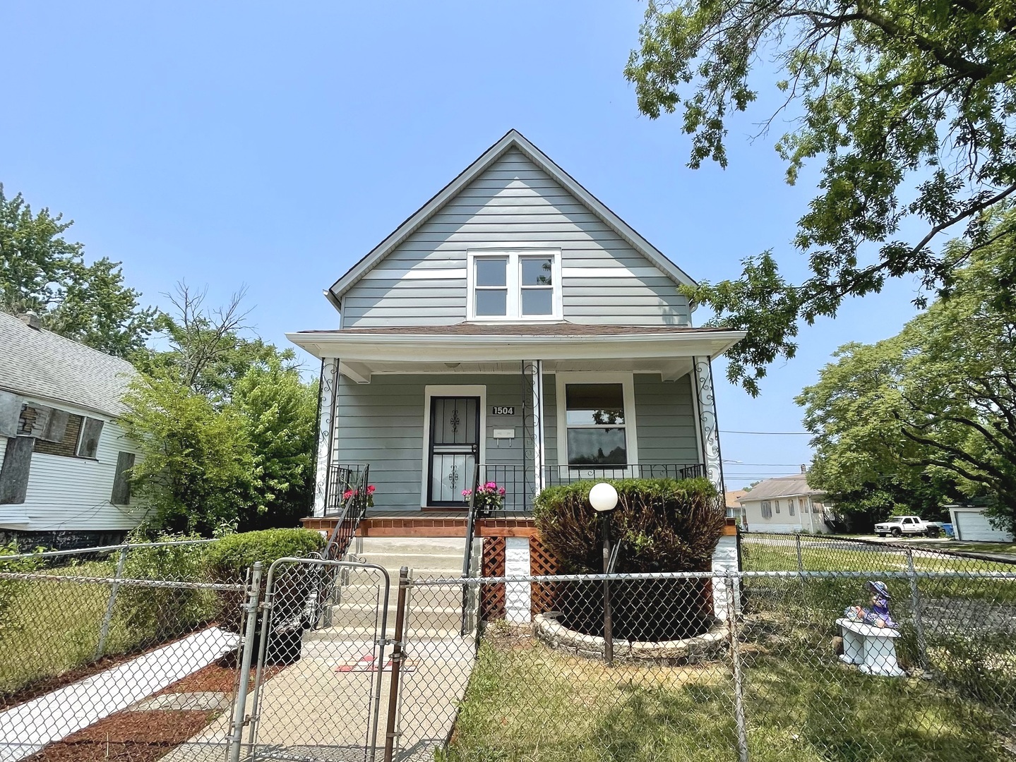1504 W 73rd Street Property Photo 1