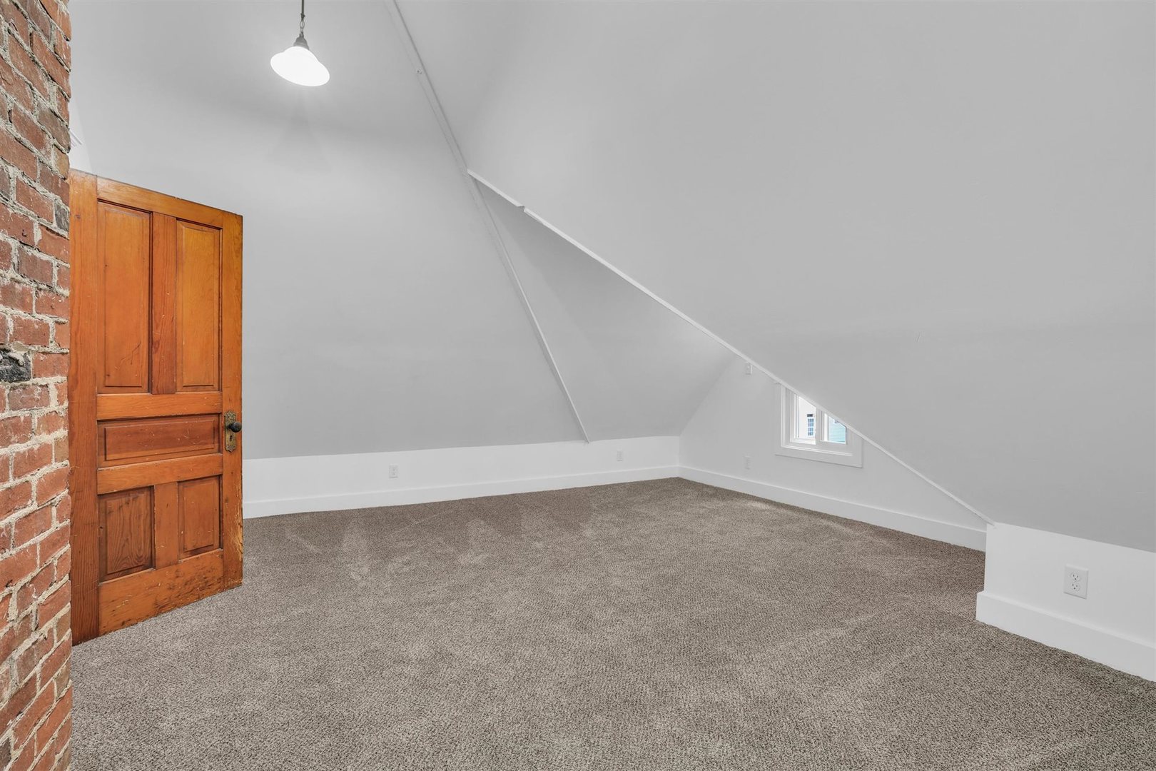 202 E Daggy Street Property Photo 49